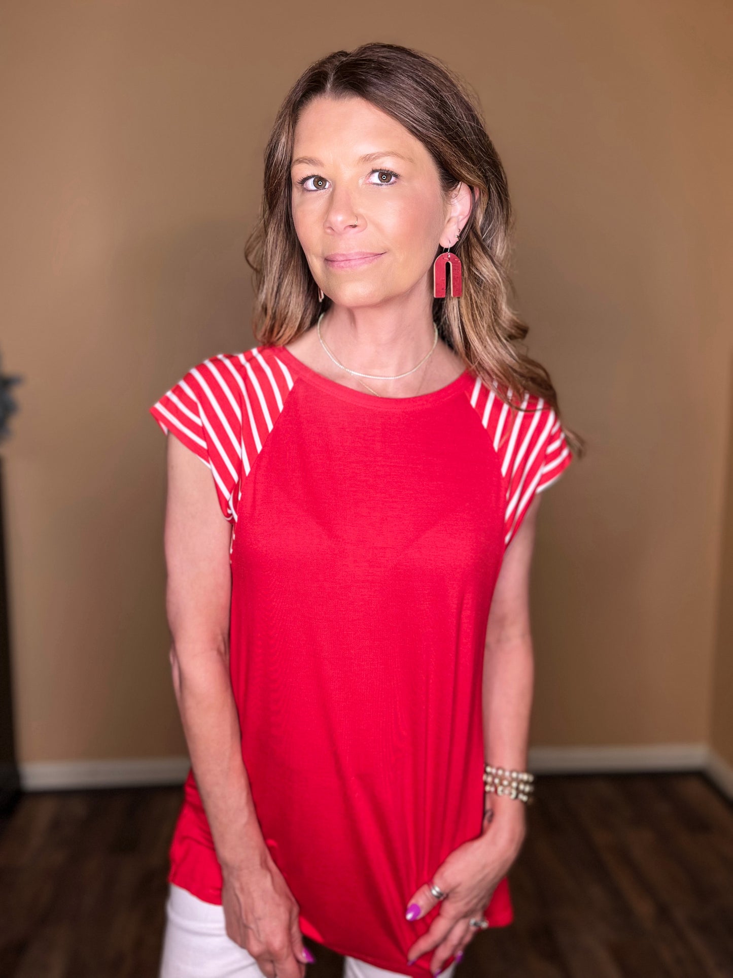 women's short sleeve top with red striped sleeves