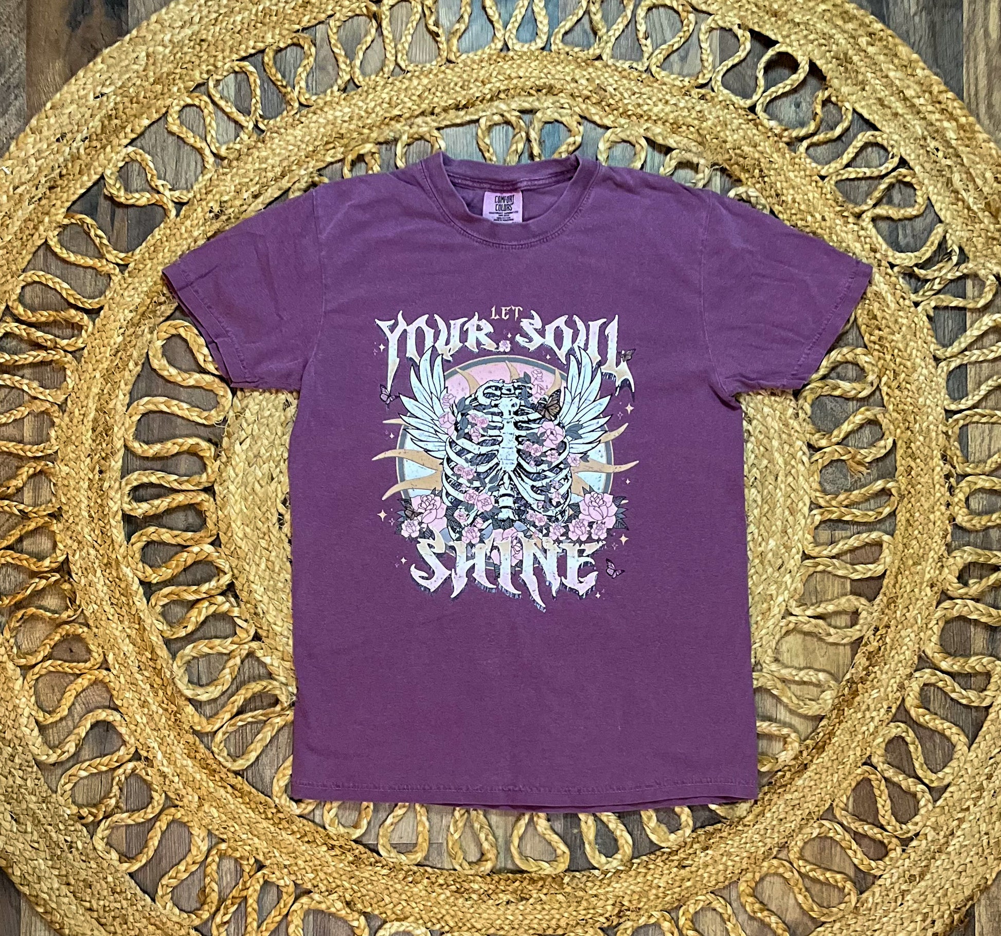 Let Your Soul Shine graphic print tee