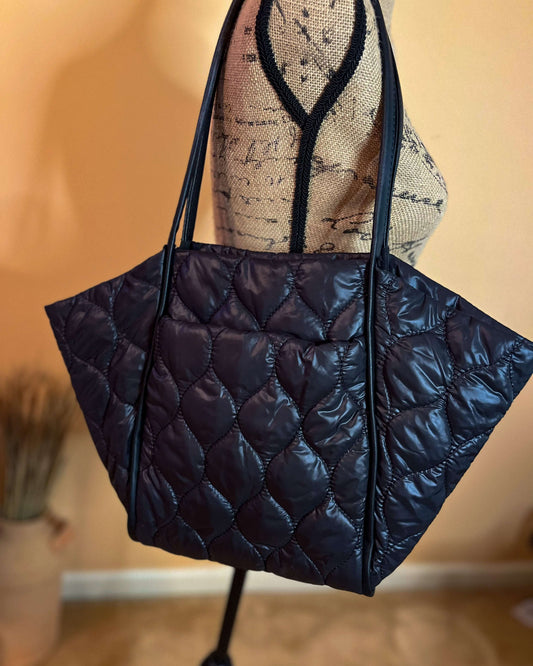 Puffer Tote Bag exterior zipper pocket, preslee petite puffer tote, pretty simple, puffer bag, puffer tote bag, quilted puffer polyester, shoulder bag, Tote bags, totes