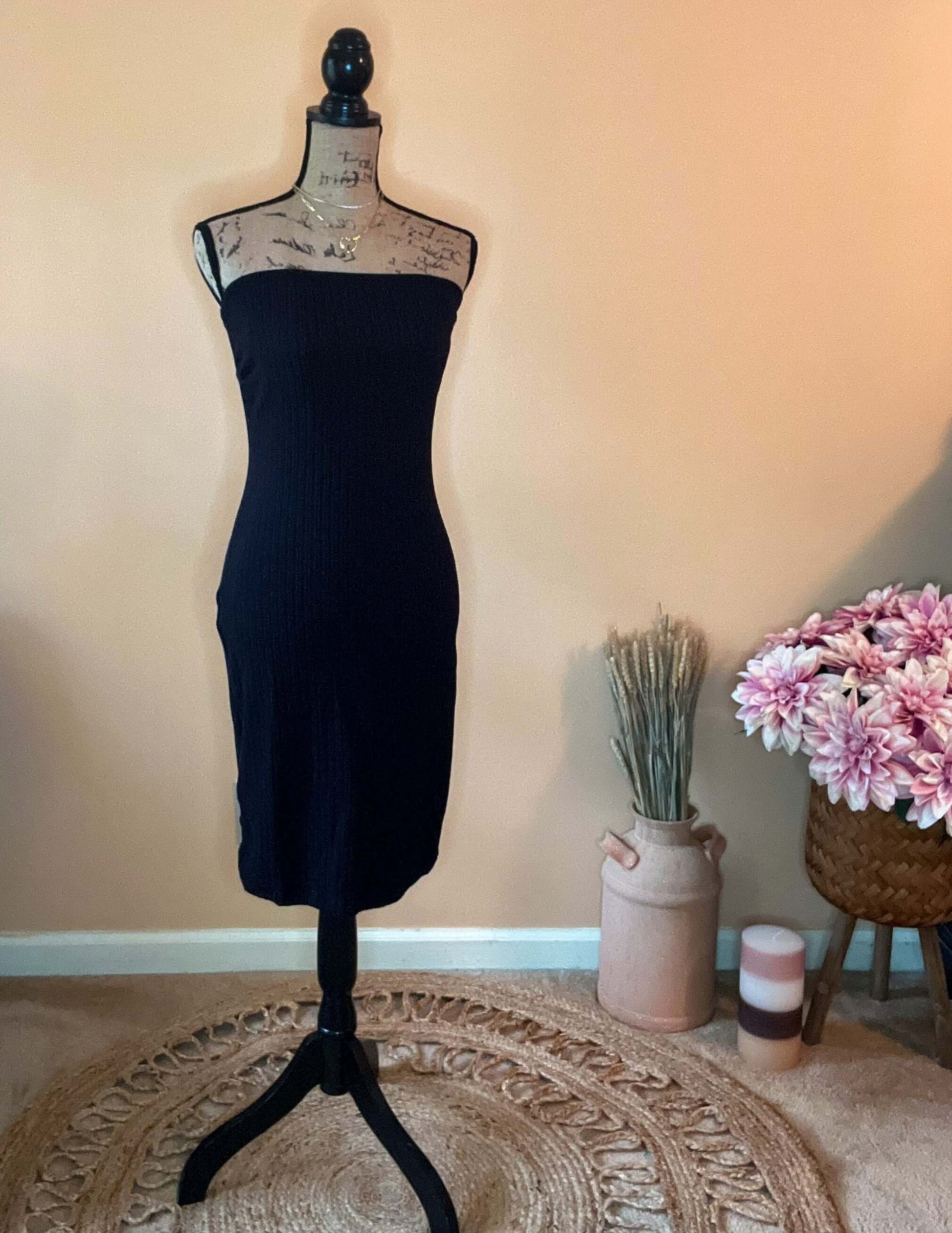 Dresses body contour dress, clothing, LBD, little black dress, tube dress Size: Small, Medium, Large, XL